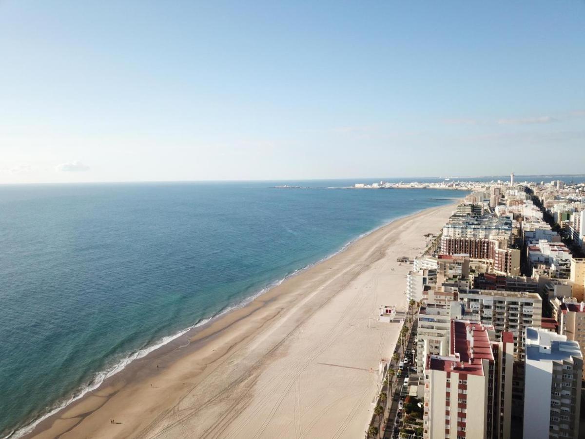 Apartamento Piso luminoso cerca de playa Cádiz Exterior foto